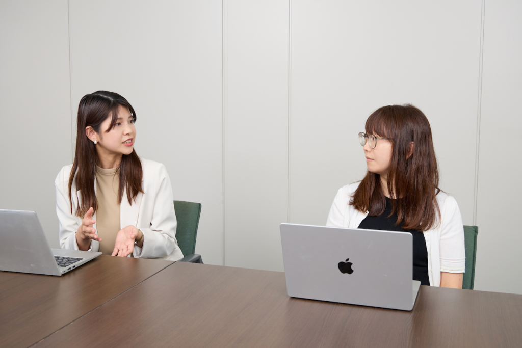 写真：池亀かや子 氏（左）、柴田菜緒 氏（右）